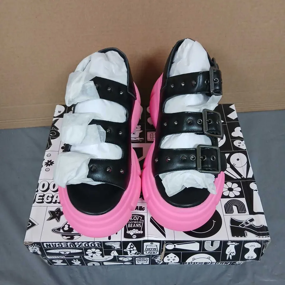KOI FOOTWEAR STICKY SECRETS CHUNKY SANDALS – BLACK & PINK– UK 7
