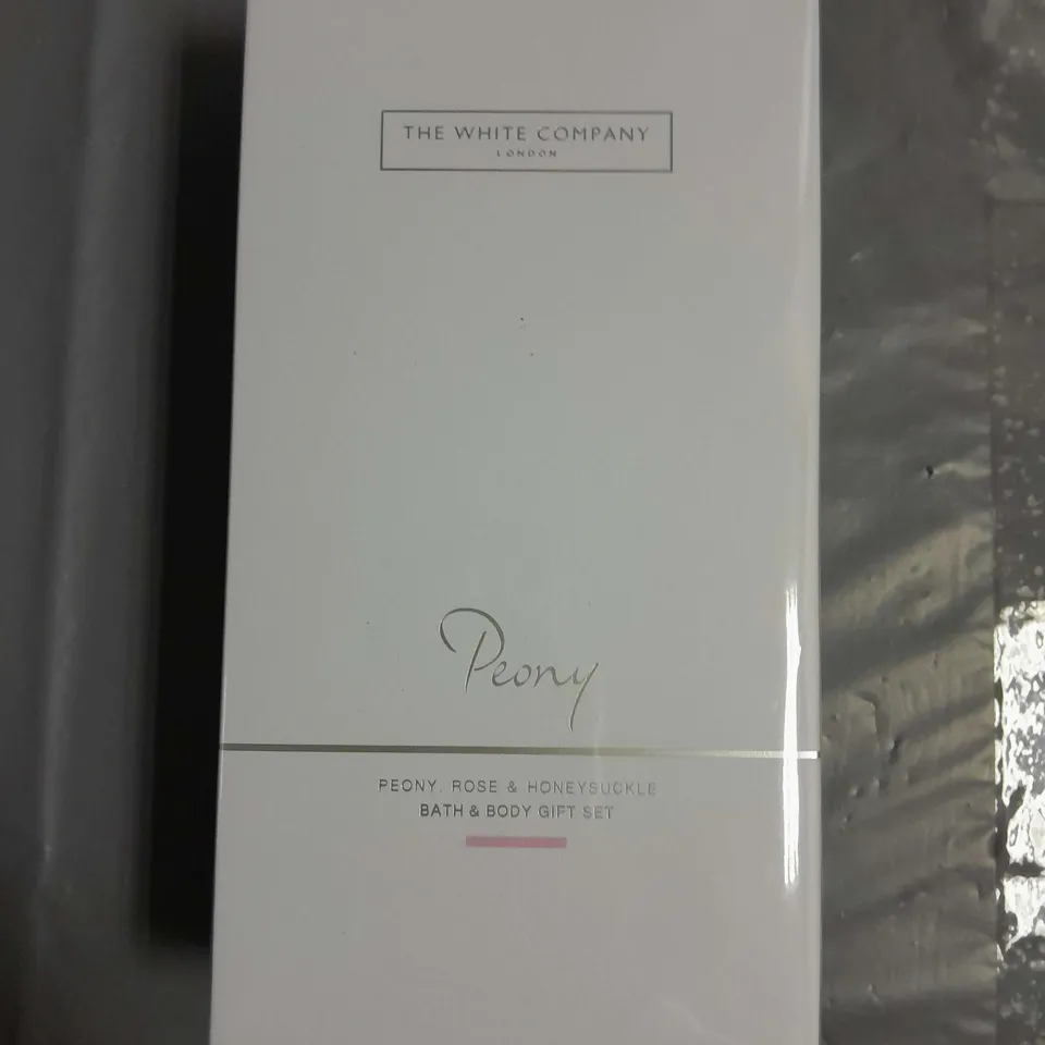 BOXED AND SEALED THE WHITE COMPANY PEONY BATH & BODY GIFT SET