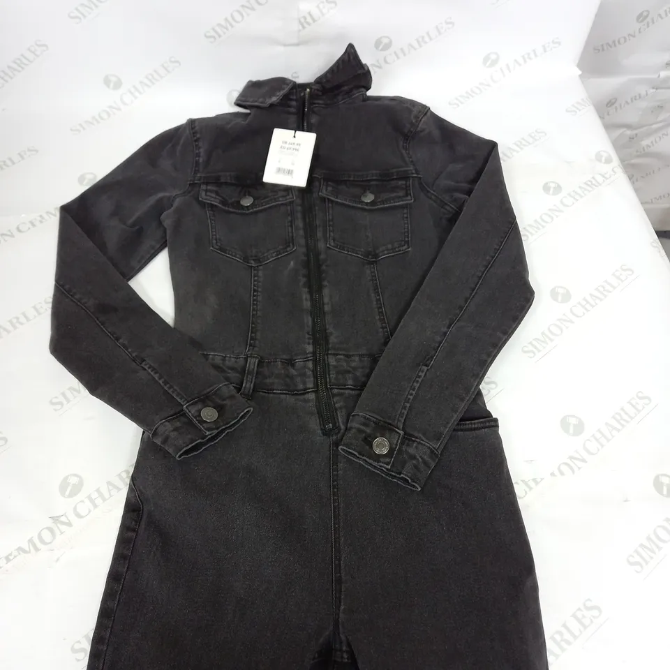 NEWLOOK DENIM JUMPSUIT SIZE 8