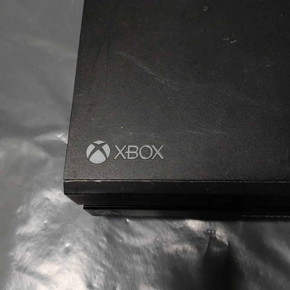 MICROSOFT XBOX CONSOLE – BLACK WITH NO POWER OR ACCESSORIES
