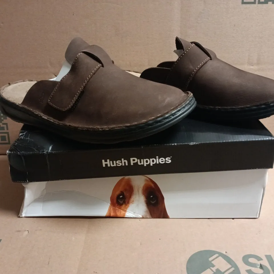 BOXED PAIR OF HUSH PUPPIES SHOES IN BROWN SIZE UK 11