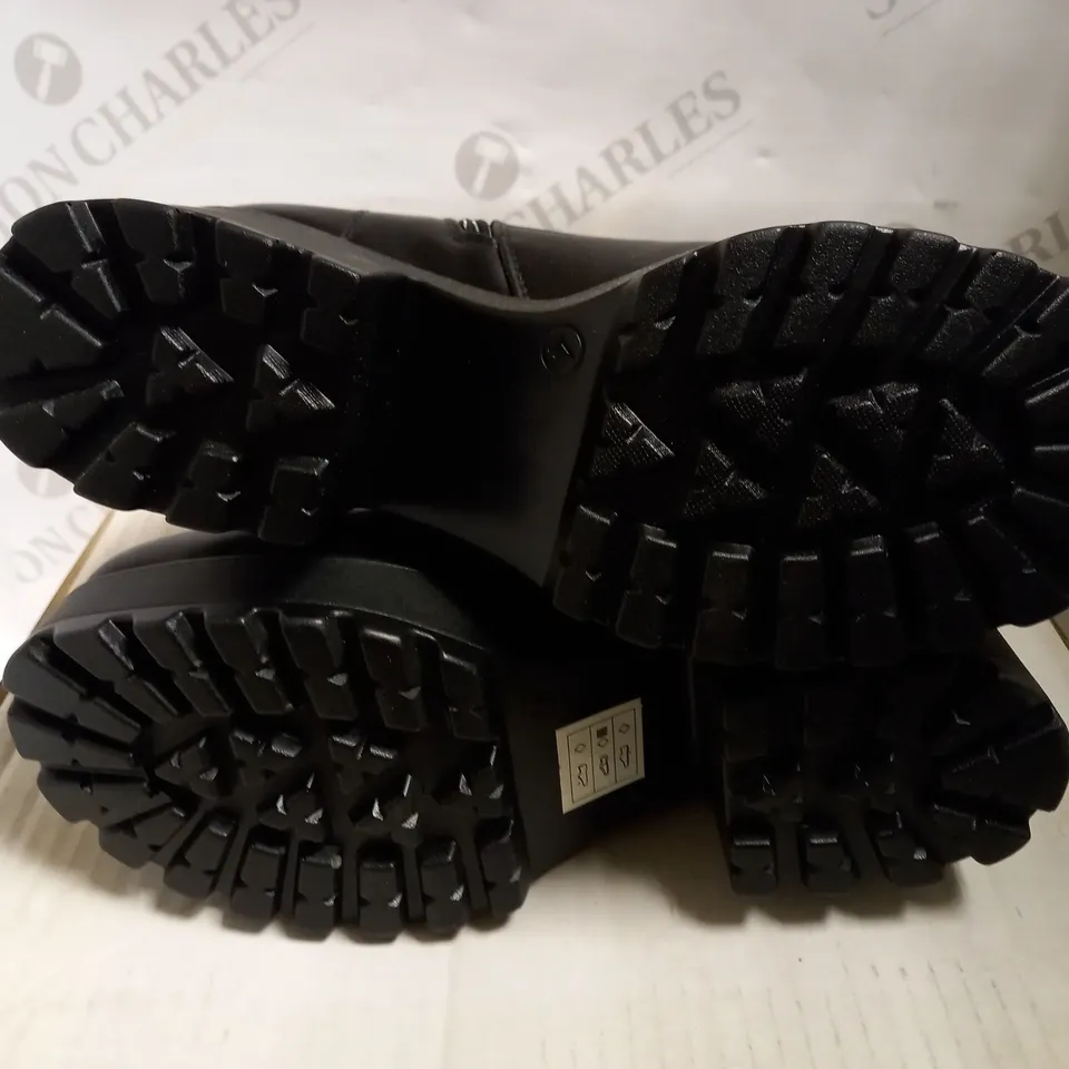 KOI VEGAN BLACK ENCLAVE CHUNKY BOOTS - SIZE 4