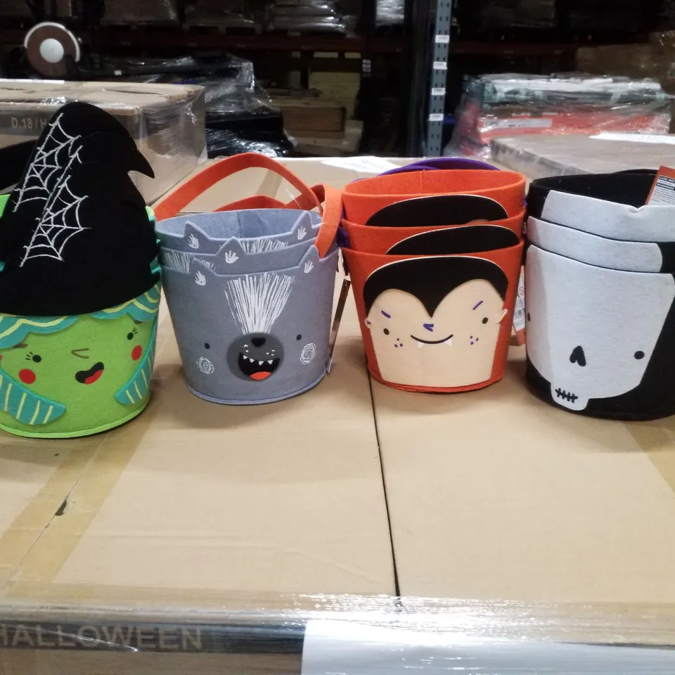 PALLET CONTAINING APPROXIMATELY 60 BOXES OF 12 BRAND NEW HALLOWEEN FELT TREAT BUCKETS 