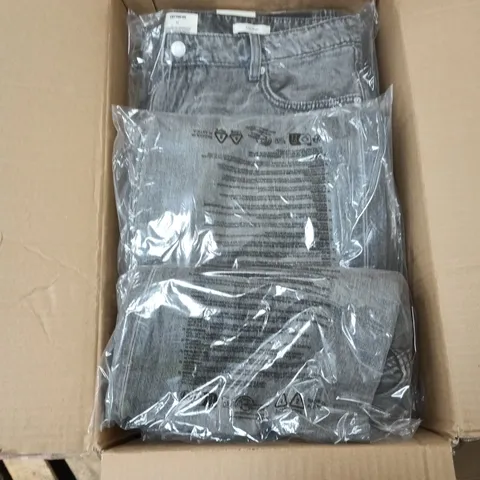 BOX OF APPROXIMATELY 8 ASSORTED CLOTHING ITEMS TO INCLUDE:LOW RISE WIDE JEANS