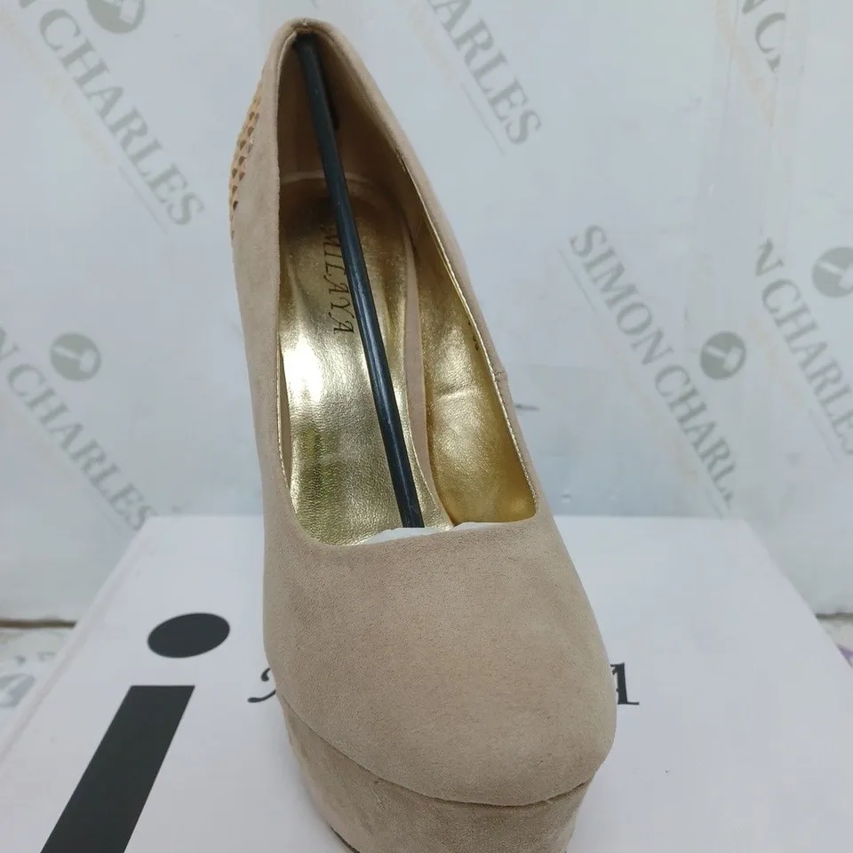 BOX OF 12 MILAYA KHAKI & beige HEELS SIZES VARY   