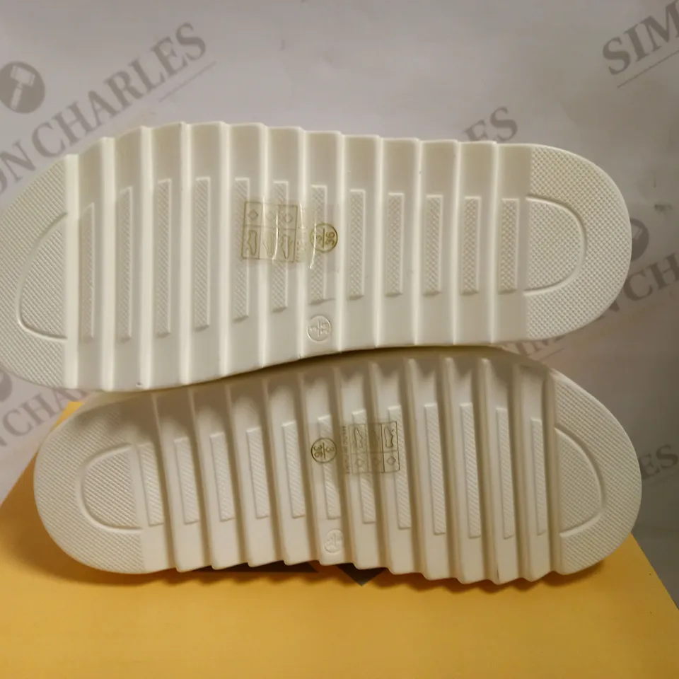 KOI VEGAN WHITE SANDALS - SIZE 3