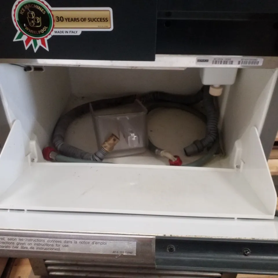 WHIRLPOOL AGB024 AIR-COOLED ICE MAKER  