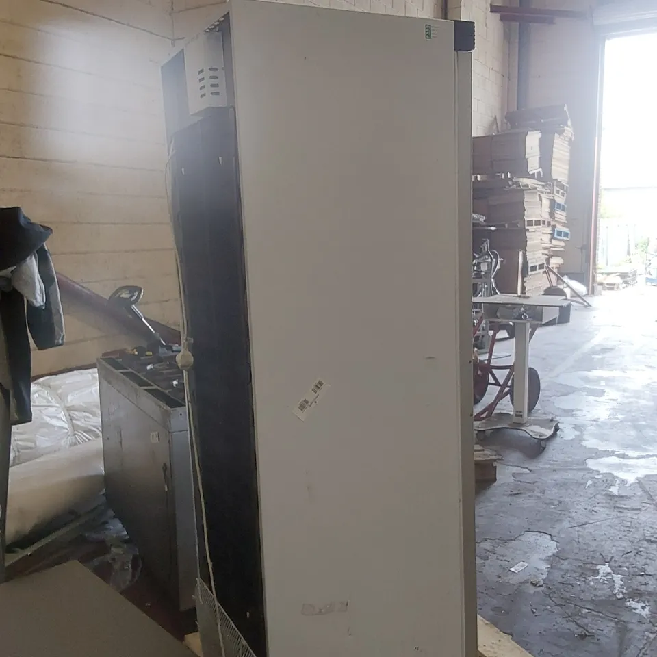 TEFCOLD FS1380 GLASS DOOR COMMERCIAL DISPLAY FRIDGE