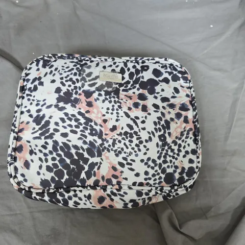 LEOPARD PRINT RECTANGULAR BAG WITH METAL PLAQUE