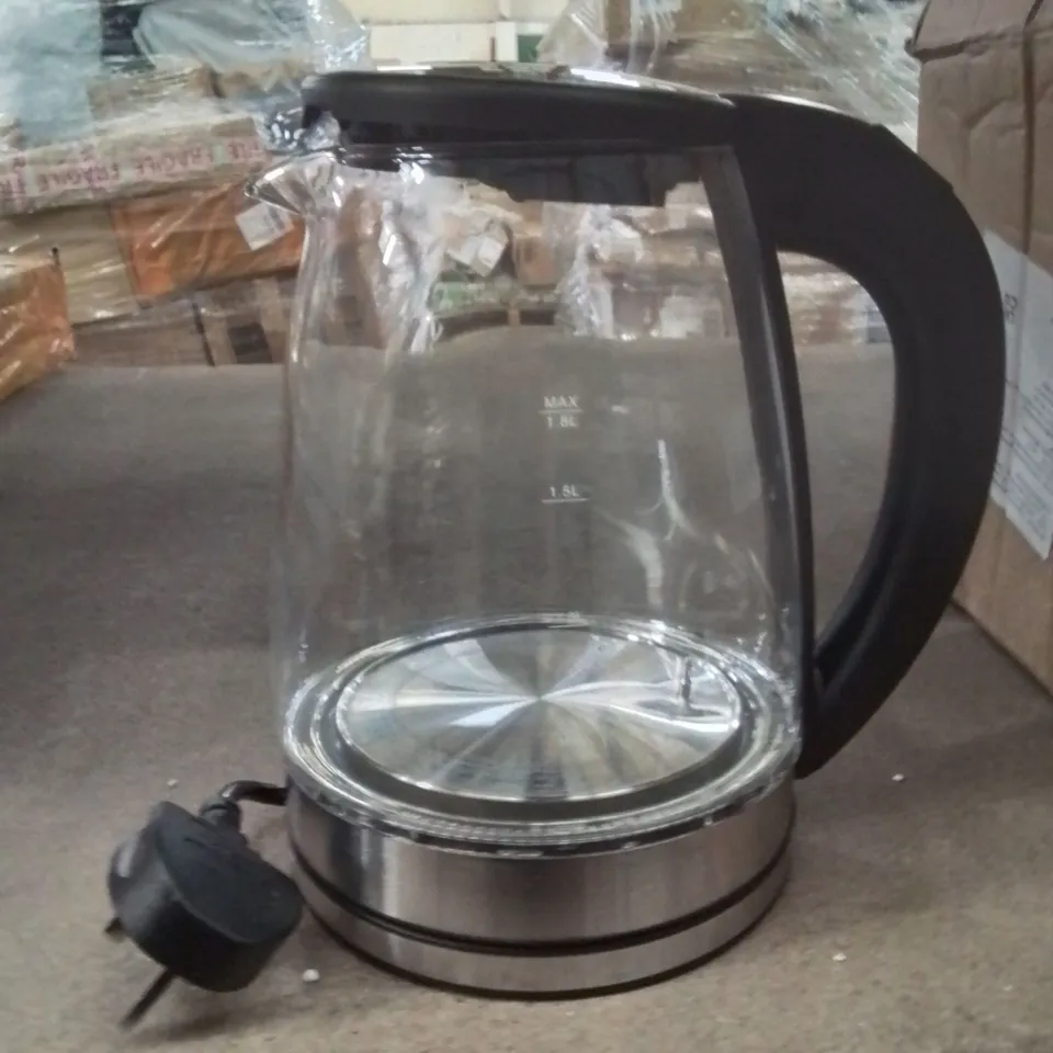 BOXED GLASS KETTLE 