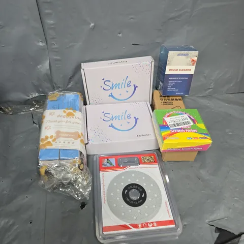 APPROXIMATELY 12 ASSORTED HOUSEHOLD ITEMS TO INCLUDE MOULD CLEANER, EZYSMILE DENTURES, RAINBOW SCRATCH NOTES, ETC