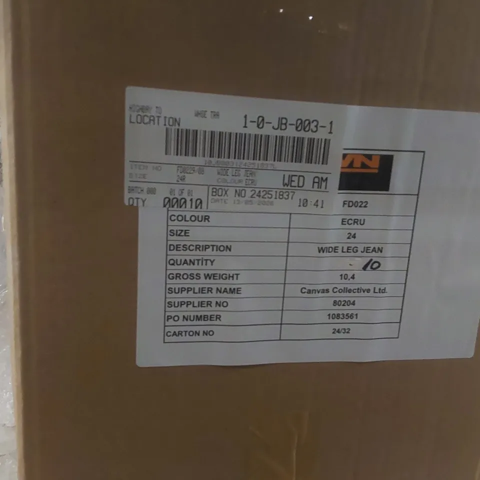 BOX CONTAINING APPROXIMATELY 10x BRAND NEW SIMPLY BE ECRU WIDE LEG JEANS - SIZE 24R