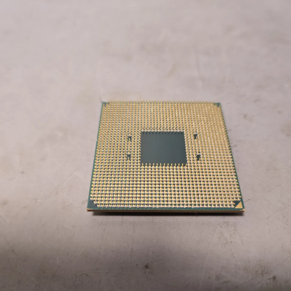 AMD RYZEN 5 3600 CPU WITH HEATSINK 