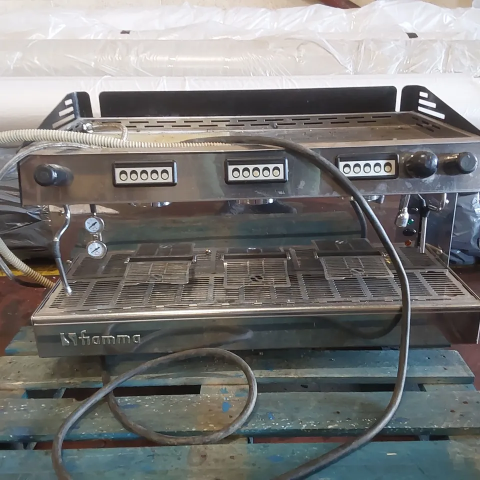 FIAMMA COMMERCIAL 3 GROUP COFFEE MACHINE