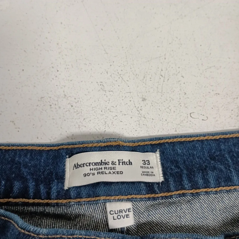 ABERCROMBIE & FITCH CURVE LOVE HIGH RISE JEANS – WOMEN'S UK 14 (US 33 REGULAR)