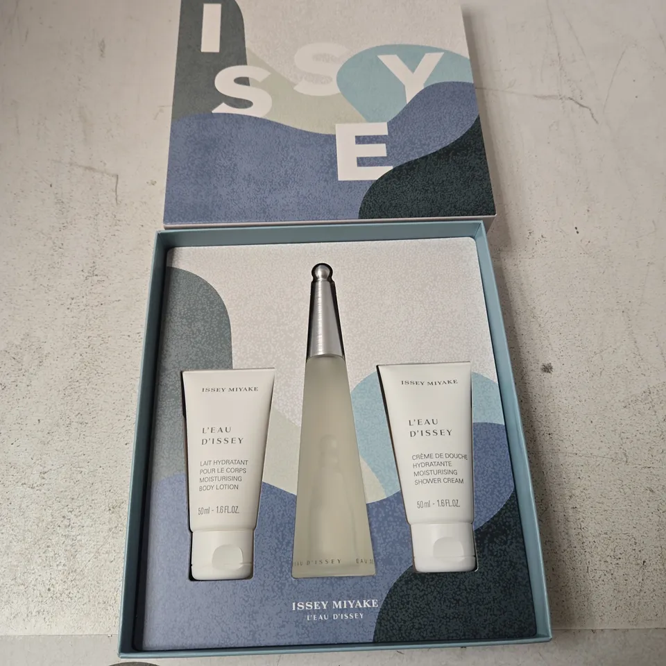 ISSEY MIYAKE L'EAU D'ISSEY GIFT SET – EDT 50ML + BODY LOTION 50ML + SHOWER CREAM 50ML (BOXED)