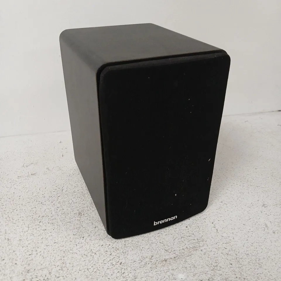 BRENNAN LOUDSPEAKER, BLACK BOOKSHELF STYLE