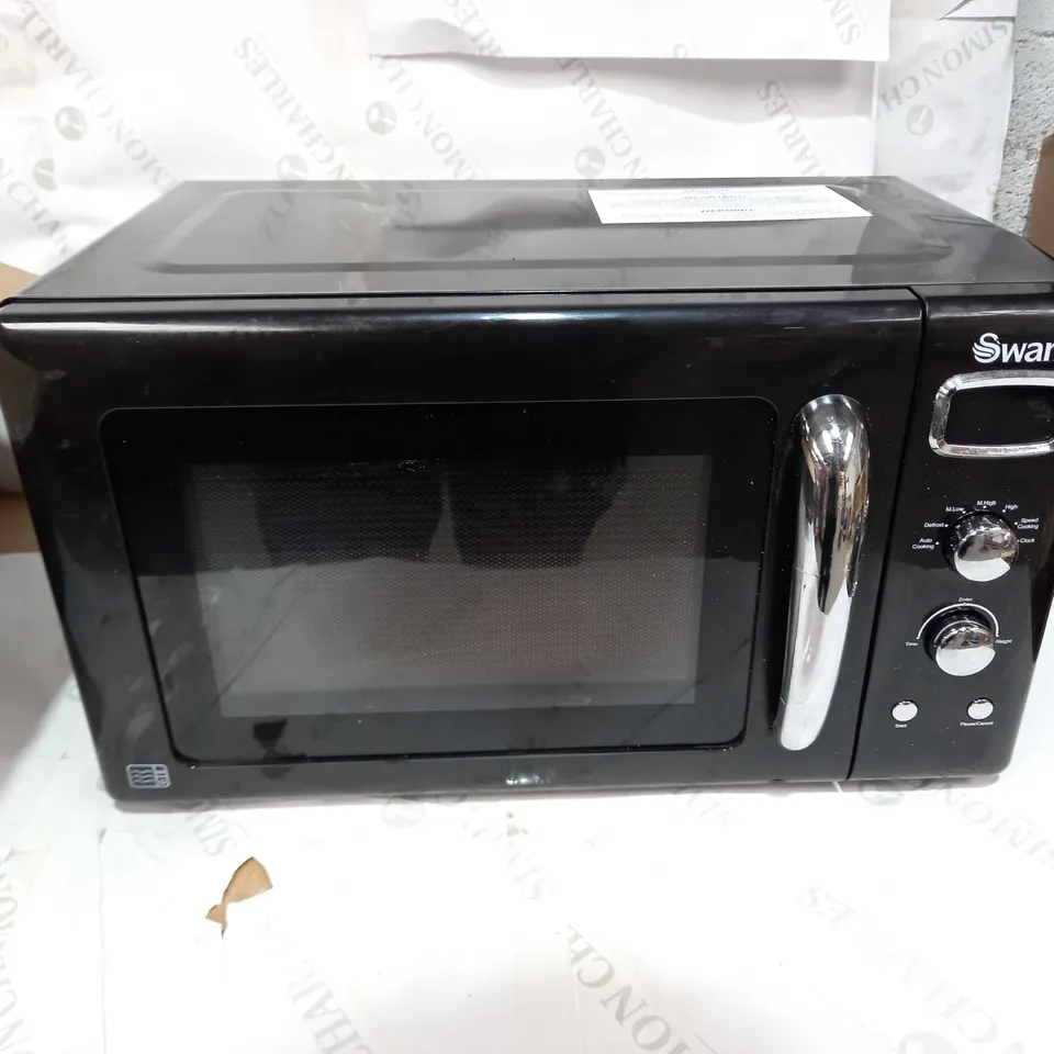 SWAN 23L (800) BLACK GLASS DOOR MICROWAVE OVEN RRP £64.99