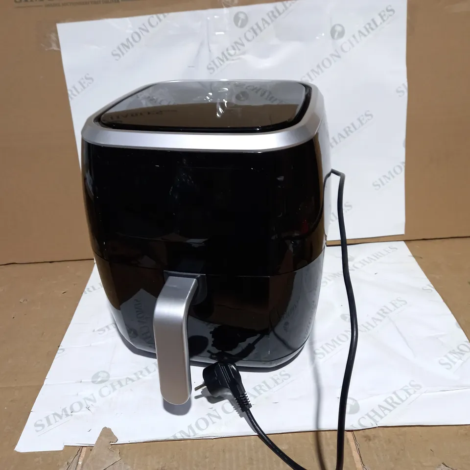 AMAZON BASICS 6-LITRE AIR FRYER
