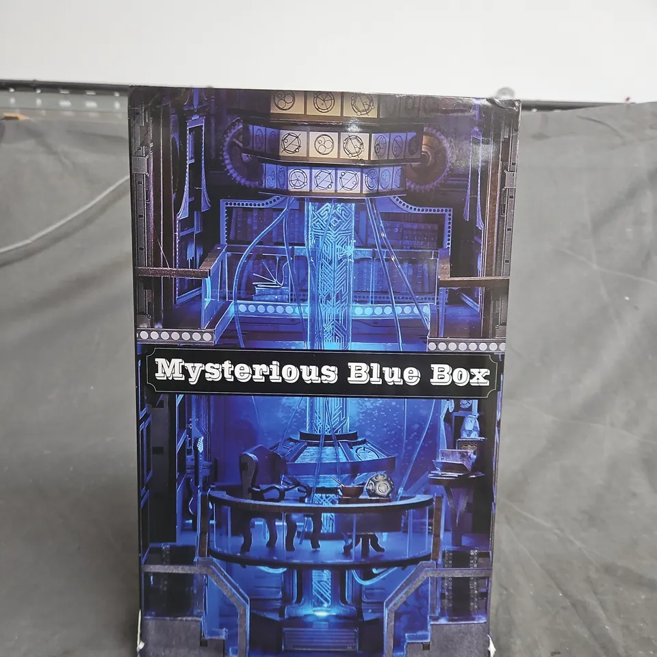 MYSTERIOUS BLUE BOX 