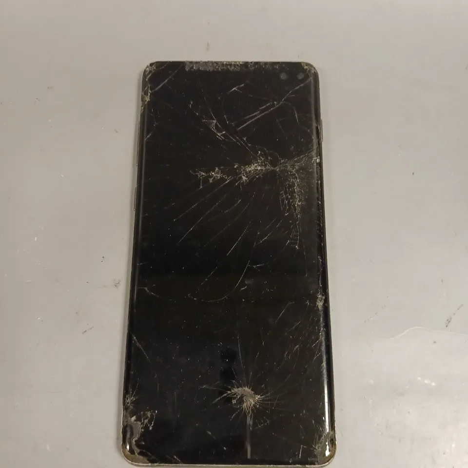 SAMSUNG GALAXY S10 SMARTPHONE 