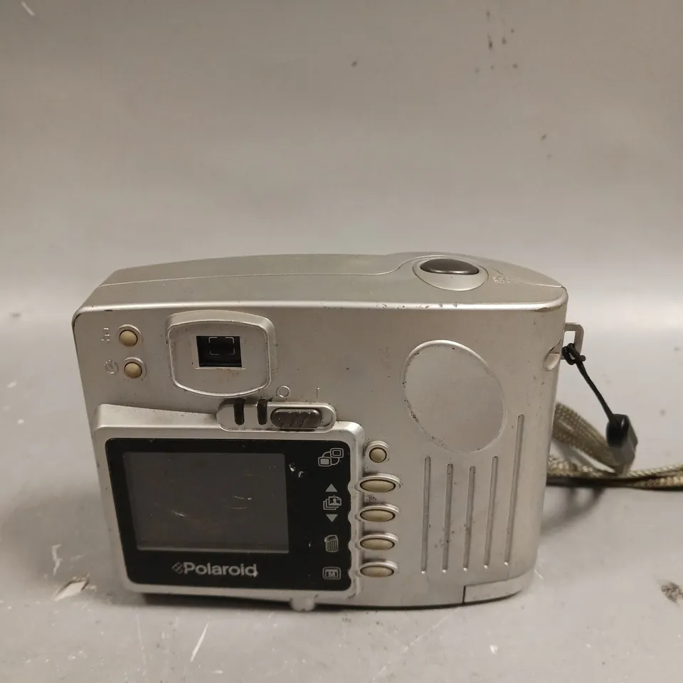 POLAROID PHOTOMAX FUN! FLASH DIGITAL CAMERA 