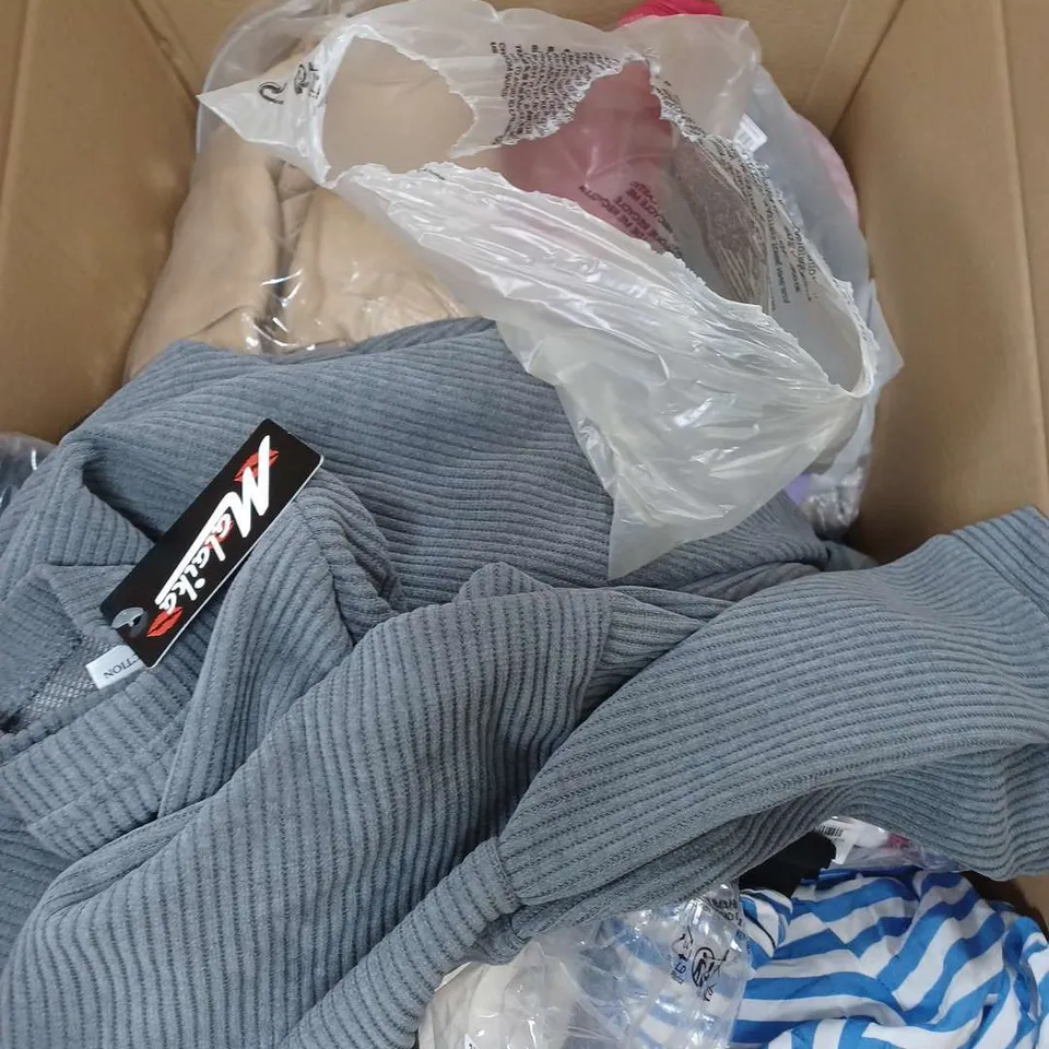BOX OF APPROXIMATELY 22 ASSORTED CLOTHING ITEMS TO INCLUDE - HAT , SHORTS , JOGGERS ETC