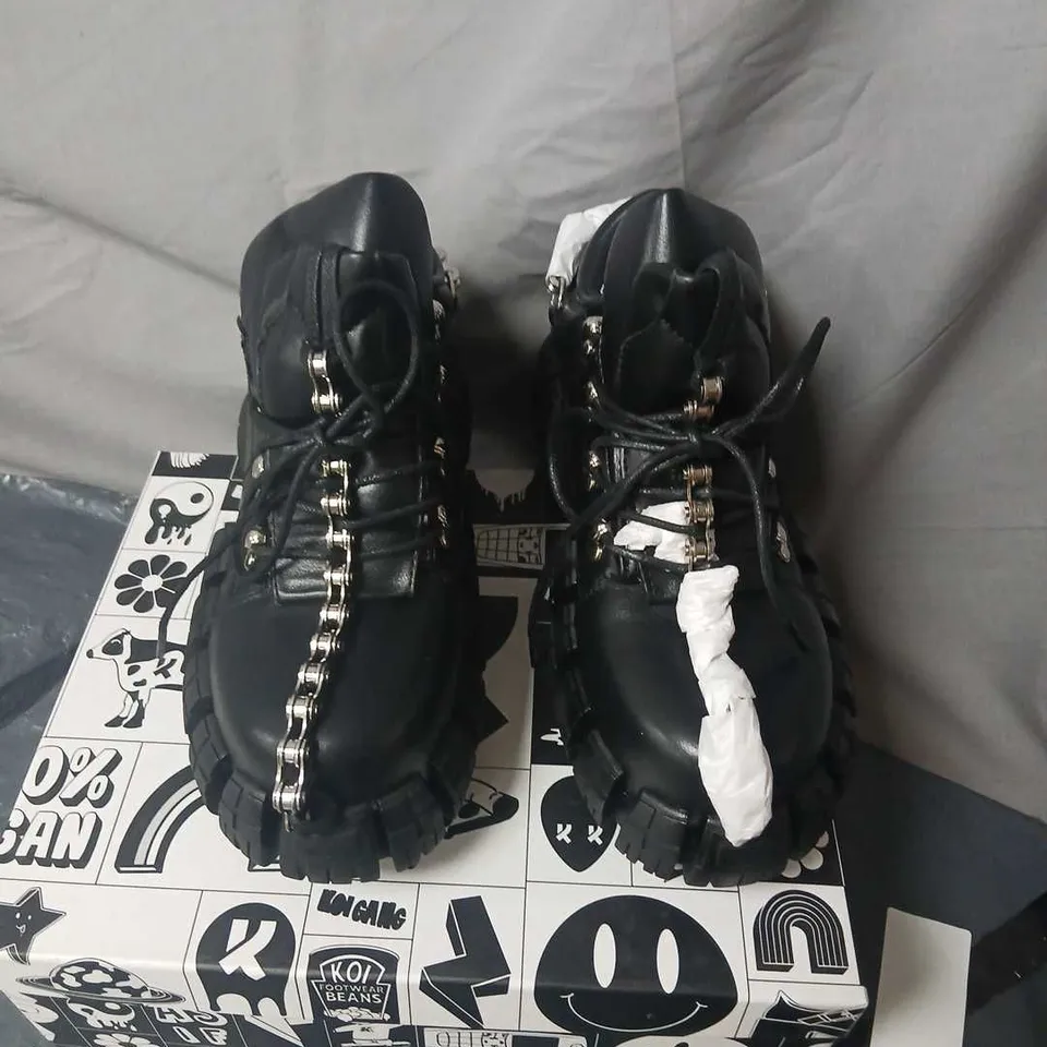 KOI INVADING RAPTURE BIKE CHAIN TREAD TRAINERS – BLACK, UK 5