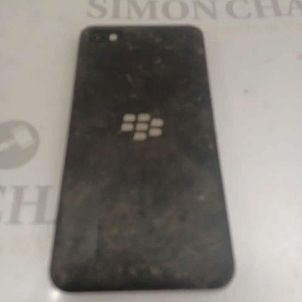BLACKBERRY MOBILE PHONE 