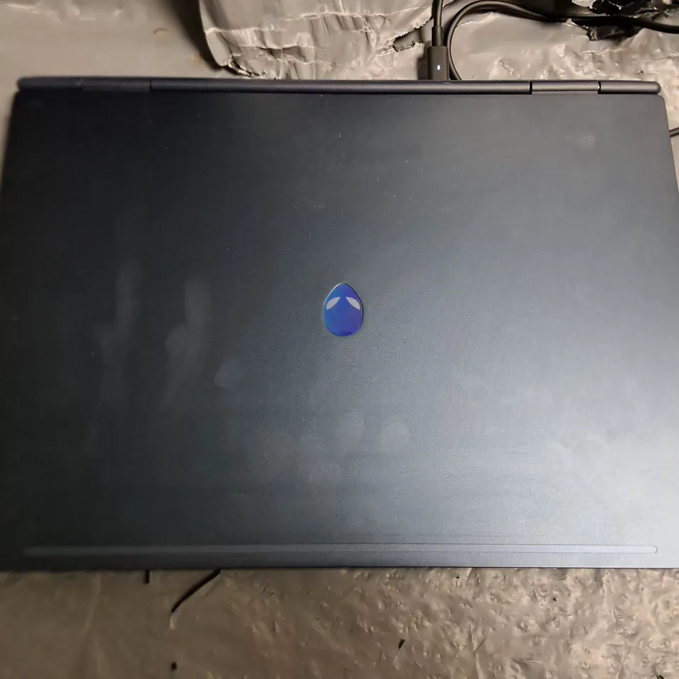 UNBOXED ALIENWARE 16X AURORA INTEL I-9 275HX 1TB STORAGE 32GB RAM 8GB GRAPHICS IN NAVY