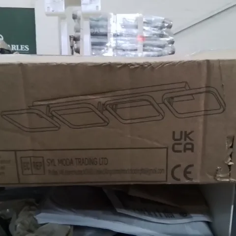 BOXED LIGHTSIN CEILING LIGHT 