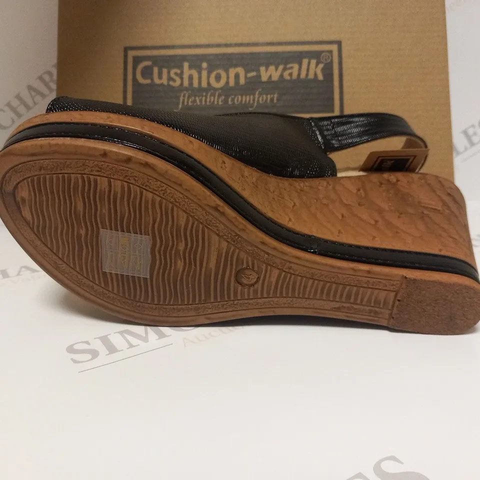 BOXED CUSHION WALK HEELED SLIP ON SANDALS - SIZE 4