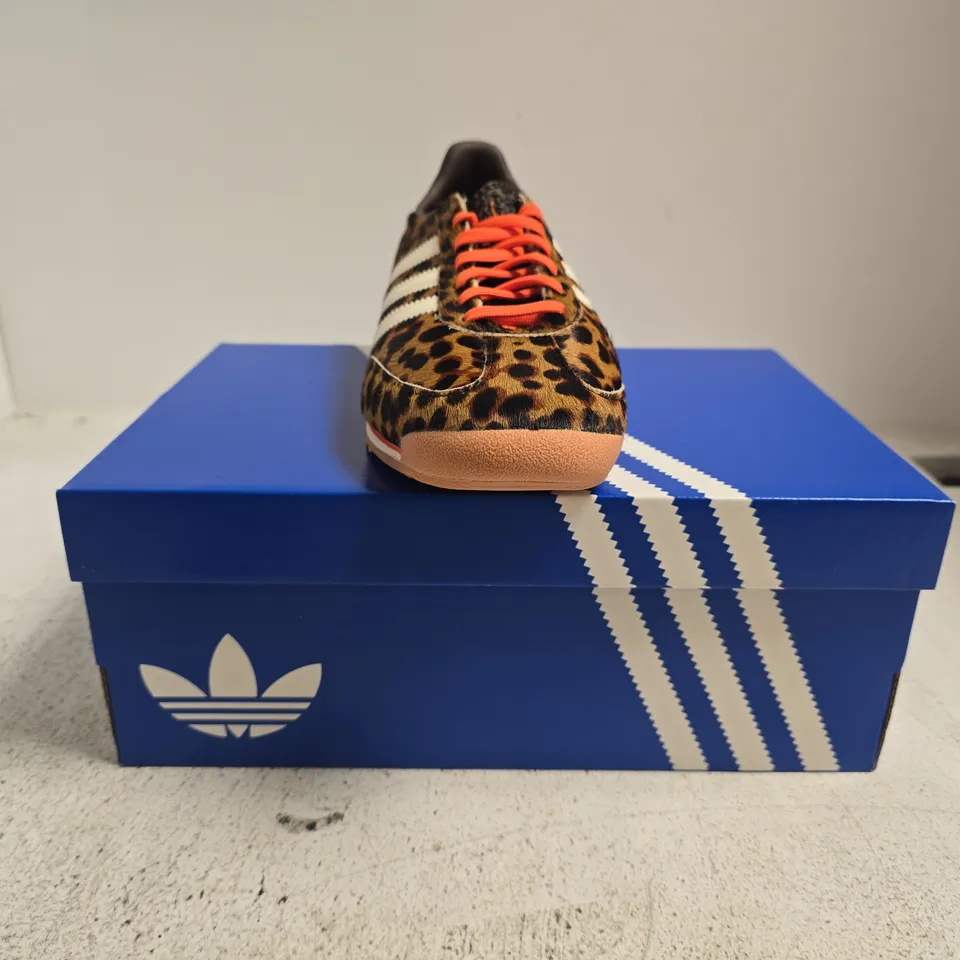 BOXED PAIR OF ADIDAS SL 72 OG TRAINERS IN LEOPARD PRINT/WHITE SIZE UK 7