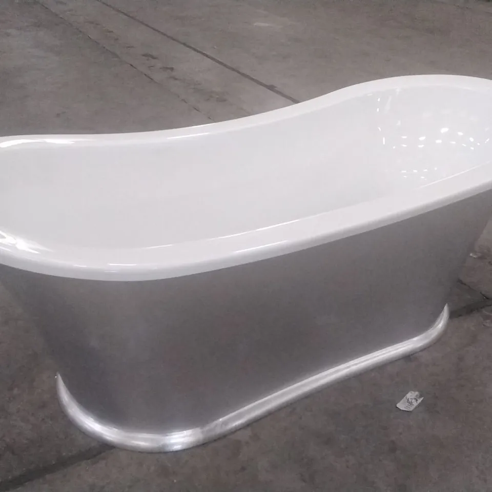 DESIGNER FREESTANDING ROLL TOP BOAT BATH SILVER FINISH RRP £2000