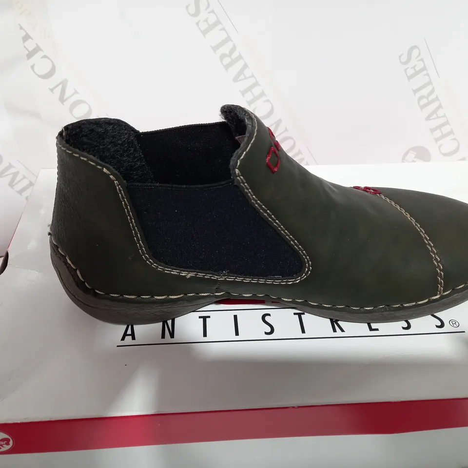 BOXED PAIR OF RIEKER SEA GREEN BOOTIES  - SIZE 4