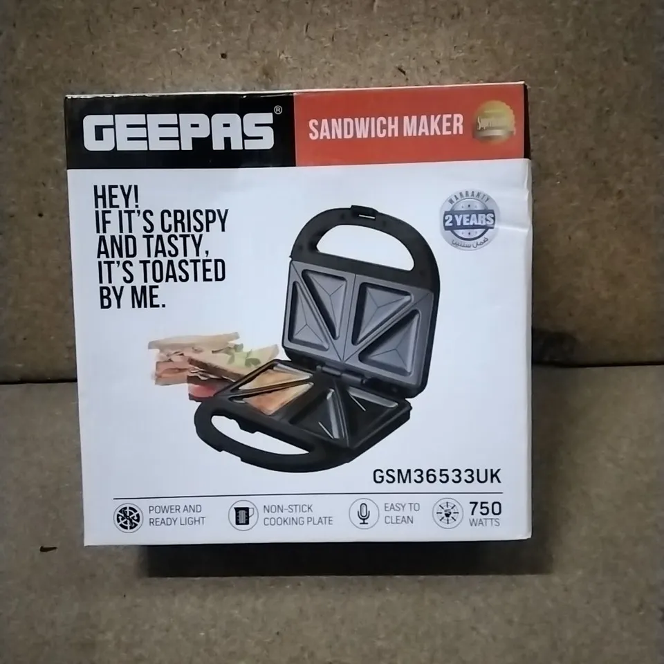 BOXED GEEPAS NON STICK  SANDWICH / TOASTIES MAKER 