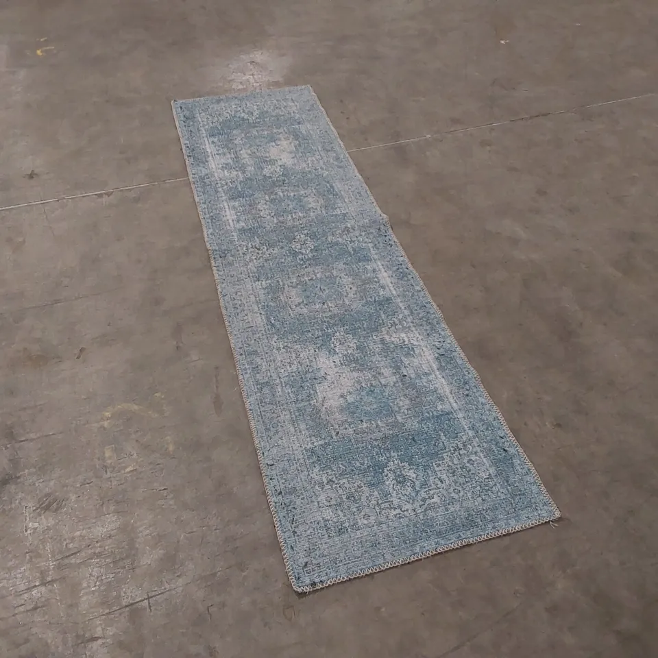 QUALITY DESIGNER RUG - APPROXIMATELY 218 x 58cm