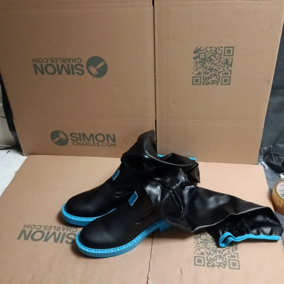 KOI X HATSUNE MIKU BOOTS – UK 6 (US 8), BLACK/BLUE, STYLE SWA-11
