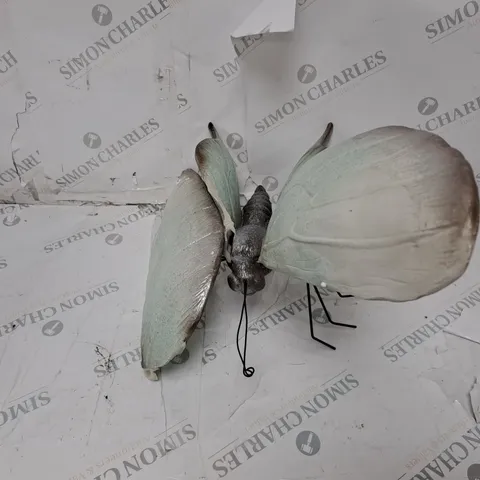 HOME2GARDEN LARGE GARDEN BUTTERFLY DECOR SOFT METALLIC - ONE WING BROKEN