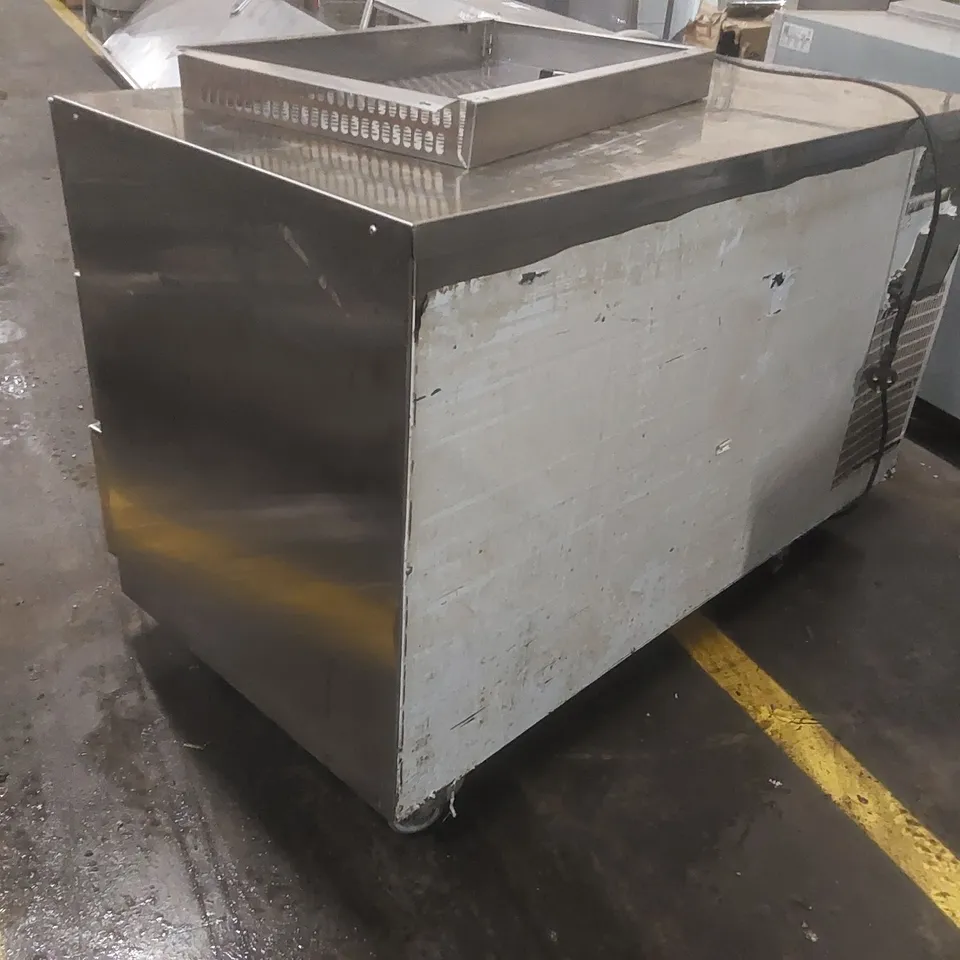 COMMERCIAL 6 DRAWER COOLING BENCH