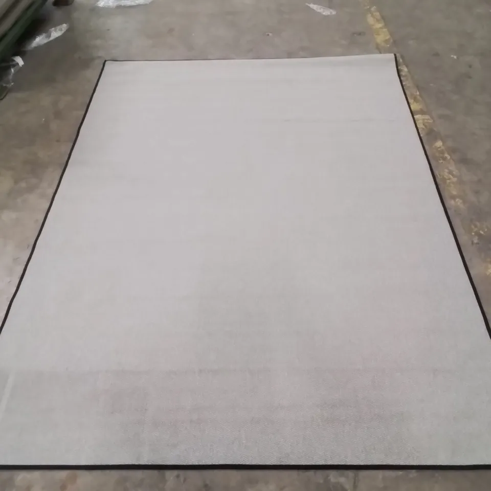 QUALITY DESIGNER AREA RUG - APPROXIMATELY 227x160cm