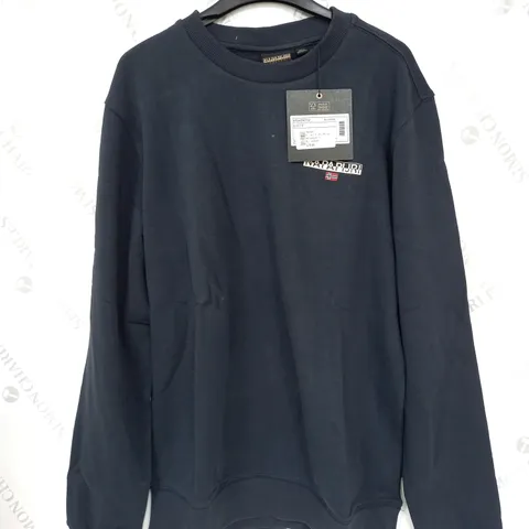 NAPAPIJRI GEOGRAPHIC RAISE LOGO SWEATER IN BLUE MARINE - LARGE