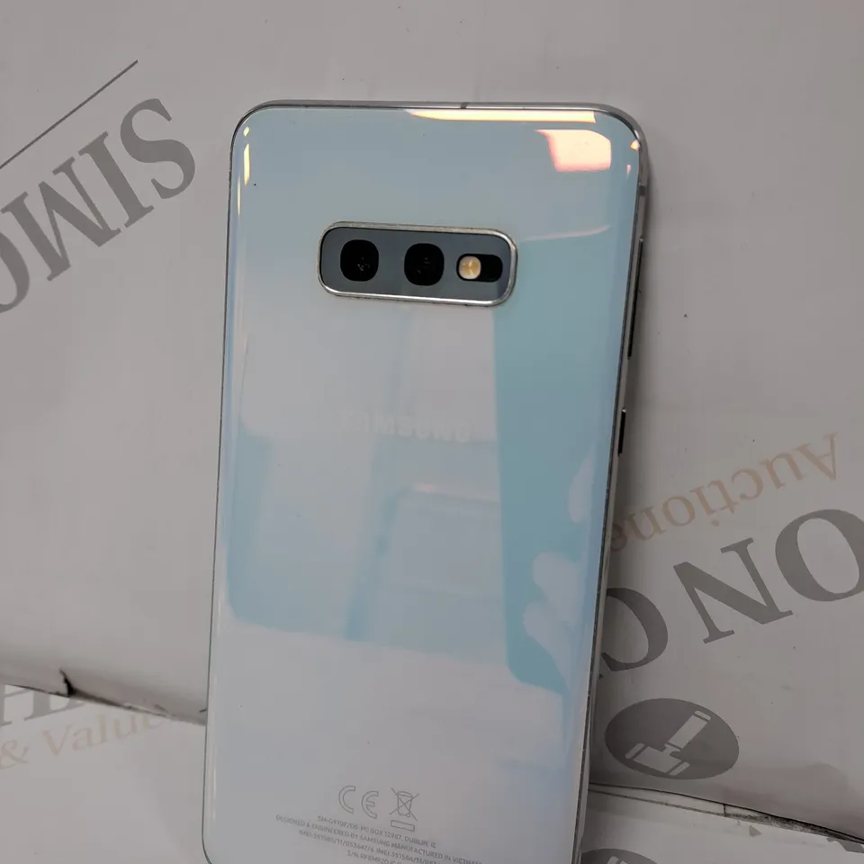 SAMSUNG GALAXY S10E 