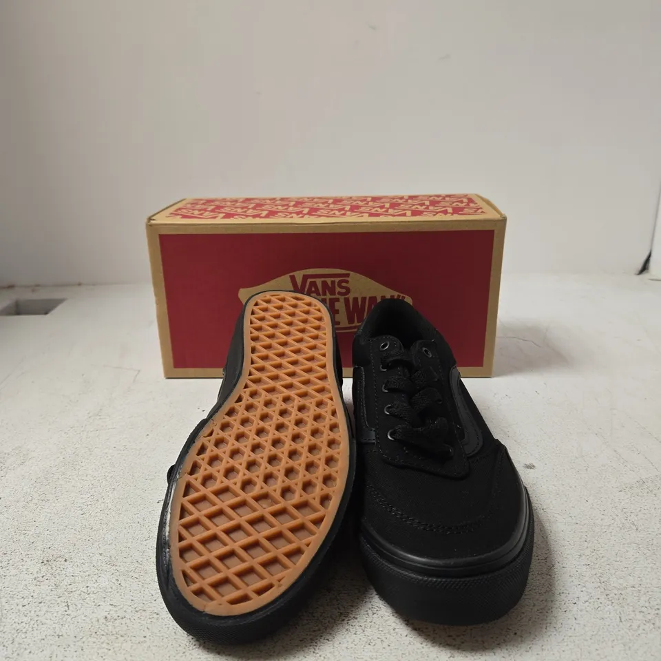 VANS BROOKLYN LS CANVAS BLACK/BLACK – YOUTH UK 2.5 TRAINERS (EU 34)