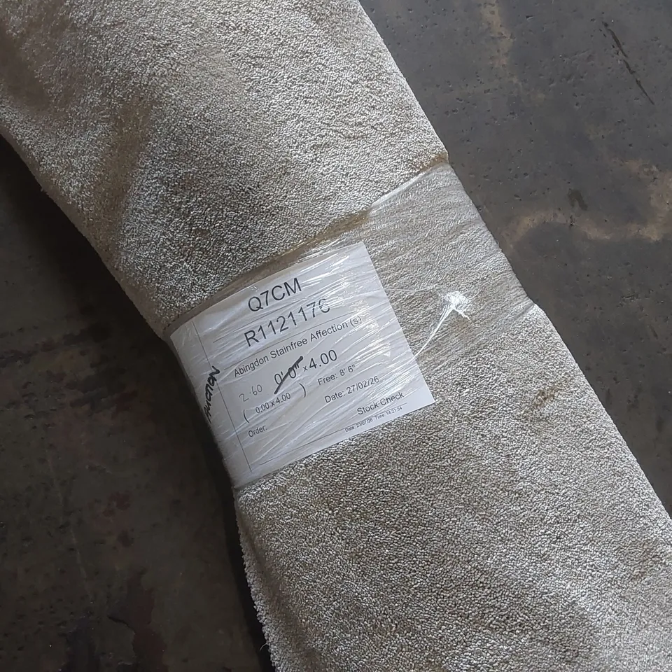 ROLL OF QUALITY ABINGDON STAINFREE AFFECTION CARPET - APPROXIMATELY 2.6 x 4m