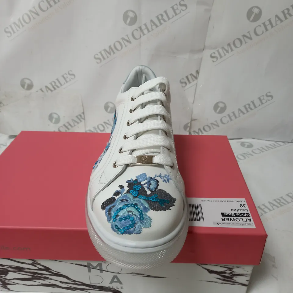 BOXED MODAIN PELLE AFLOWER WHITE SHOES SIZE 39