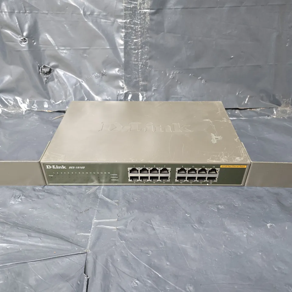 D-LINK DES-1016D
