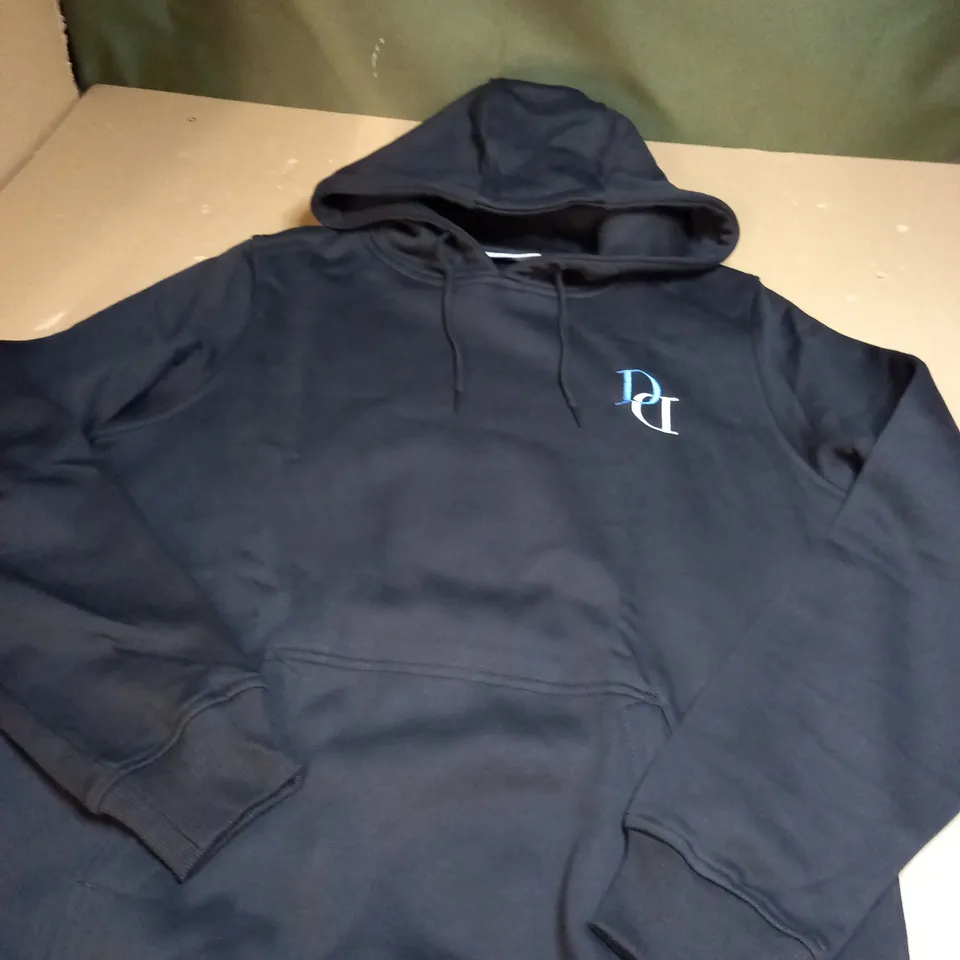 DREAMS BLACK HOODIE SIZE M