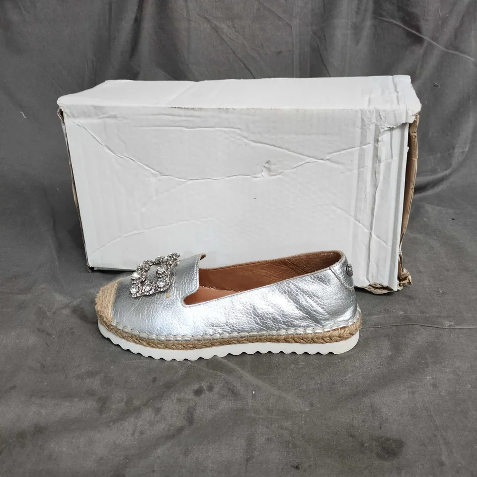 WOMEN'S METALLIC SILVER ESPADRILLE SLIP-ON WITH CRYSTAL BUCKLE SIZE UNSPECIFIED 