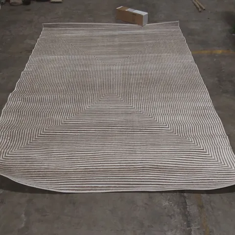 QUALITY DESIGNER PATTERNED RUG - APPROXIMATELY 285 x 200cm